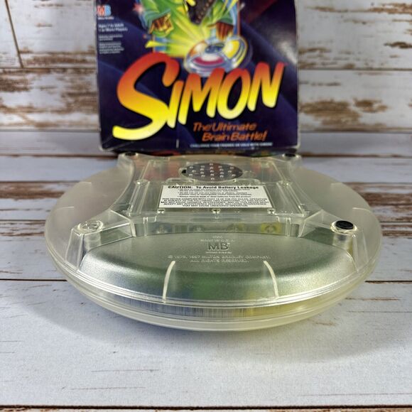 SIMON Electronic Game Ultimate Brain Battle CLEAR Milton Bradley 1994 - Picture 5 of 6